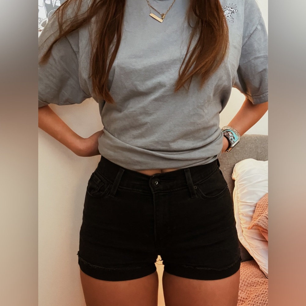 Black Highwaisted “Shortie” Levi’s Shorts